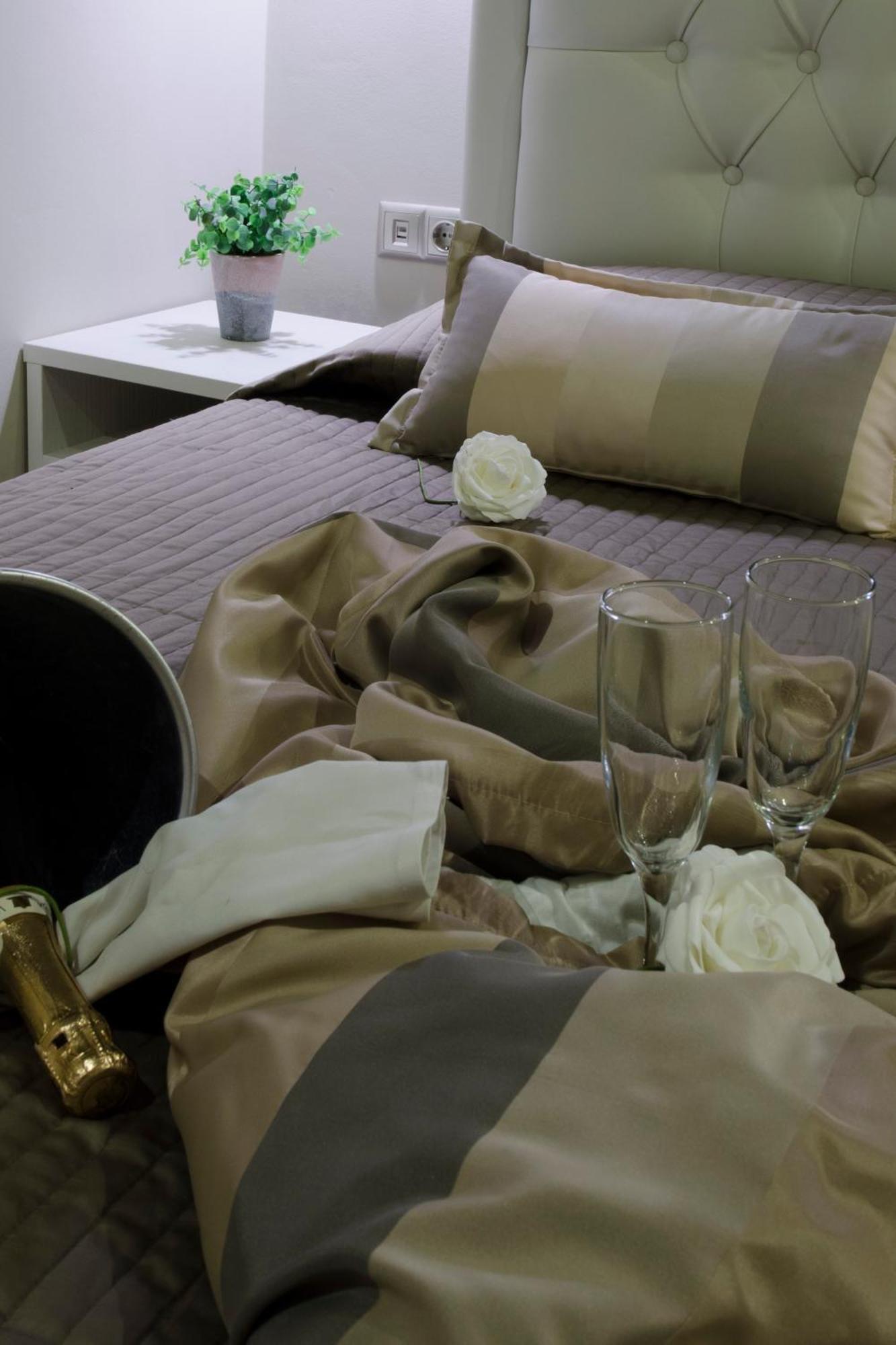 Aparthotel Pagidas Hanioti Exteriör bild