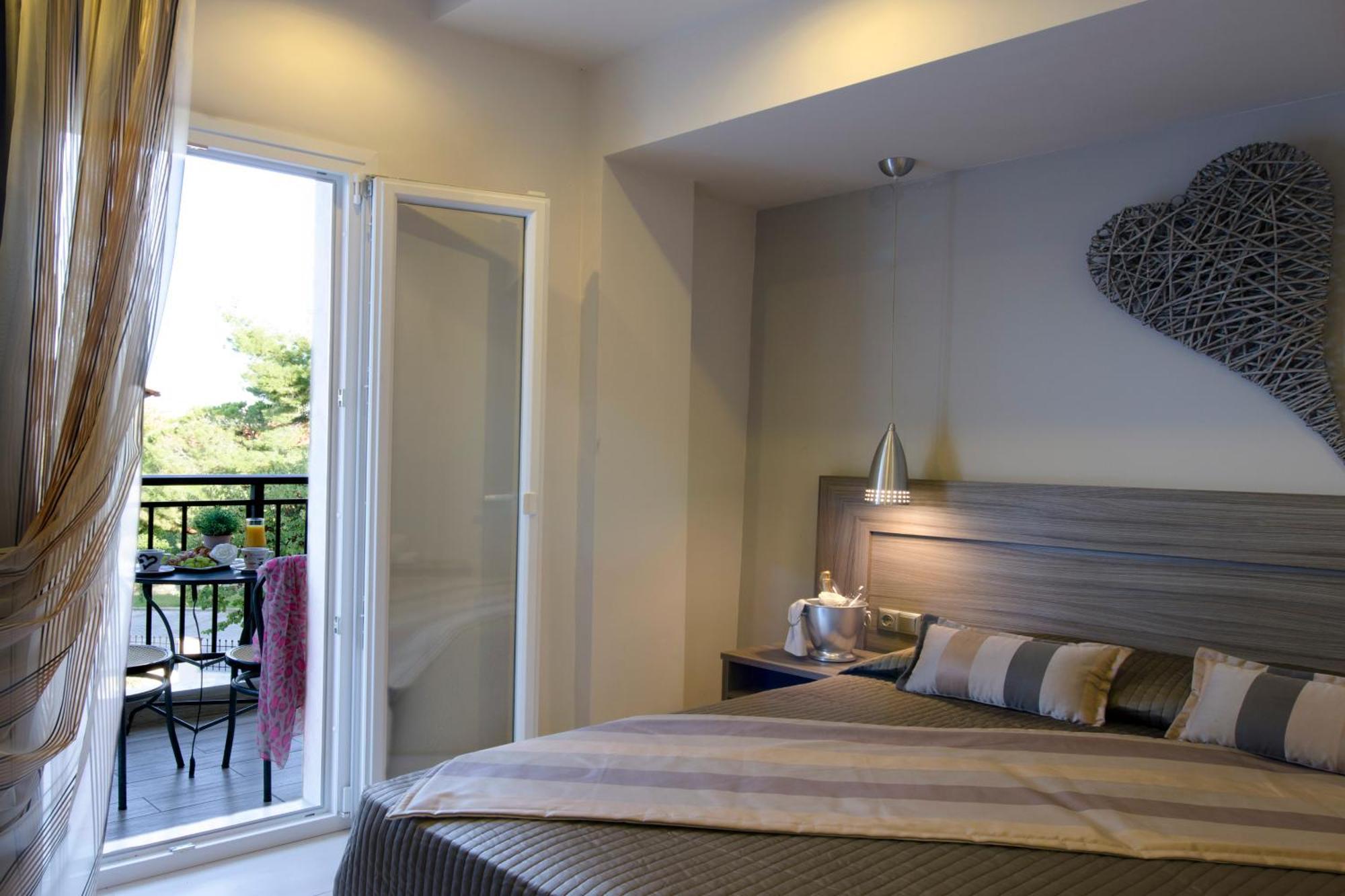 Aparthotel Pagidas Hanioti Exteriör bild